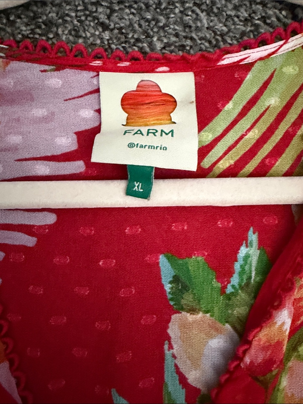 FARM Rio Red Tropical Parrot Ruffle V-Neck Blouse - Picture 3 of 6